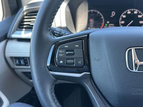 Used 2025 Honda Odyssey EX-L image 16
