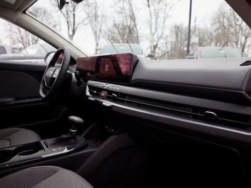 Certified 2025 Kia K4 EX image 36