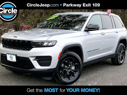 Certified 2025 Jeep Grand Cherokee Altitude image 1