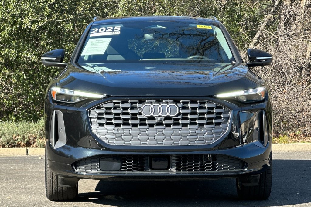Used 2025 Audi Q5 Premium Plus w/ Premium Plus AWD/4WD image 12