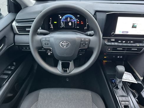 Used 2026 Toyota Camry LE image 14