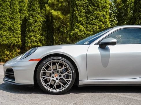 Used 2025 Porsche 911 Carrera RWD image 10