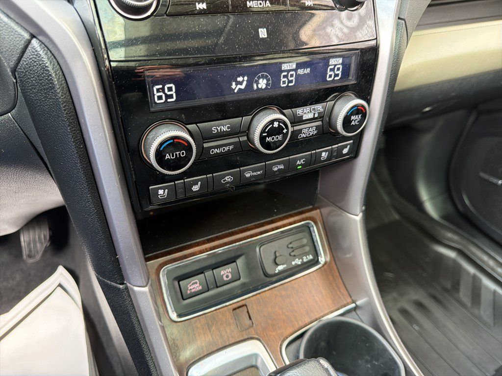 Used 2022 Subaru Ascent Touring AWD/4WD image 25