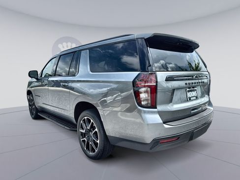 Used 2024 Chevrolet Suburban RST w/ Luxury Package AWD/4WD image 4
