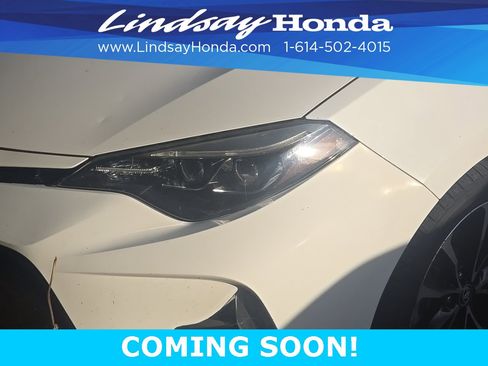 Used 2017 Toyota Corolla SE image 2
