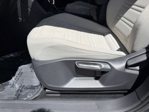 Used 2022 Volkswagen Tiguan S FWD image 29