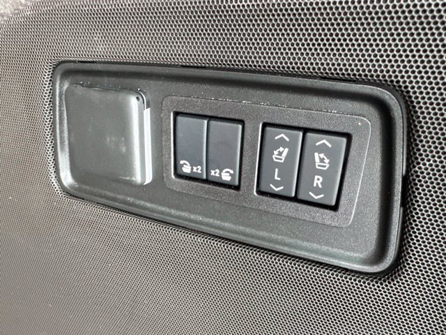 Used 2025 Cadillac Escalade Premium Luxury w/ Touring Package AWD/4WD image 9