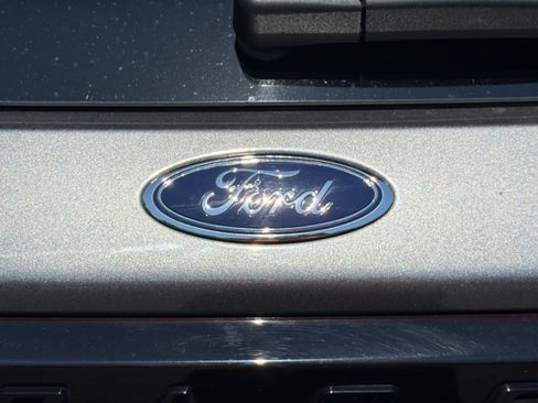 Used 2025 Ford Explorer ST-Line w/ ST-Line Street Pack AWD/4WD image 23