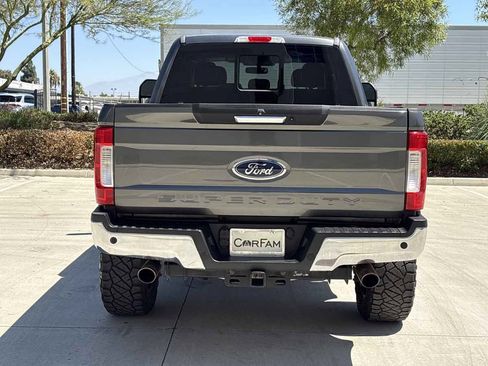 Used 2019 Ford F250 Lariat w/ Lariat Value Package AWD/4WD image 4
