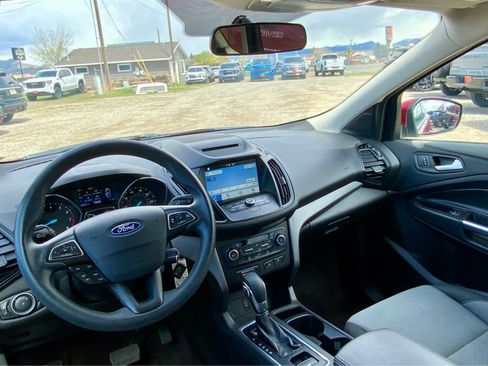 Used 2018 Ford Escape SE w/ SE Sync 3 Package AWD/4WD image 32