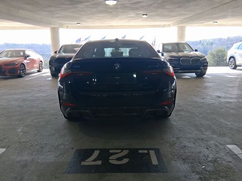 Used 2023 BMW i4 eDrive40 w/ M Sport Package image 8