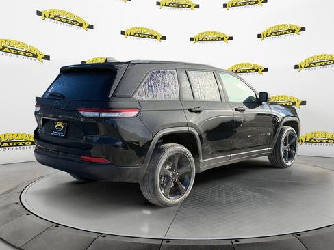 New 2025 Jeep Grand Cherokee Altitude image 5