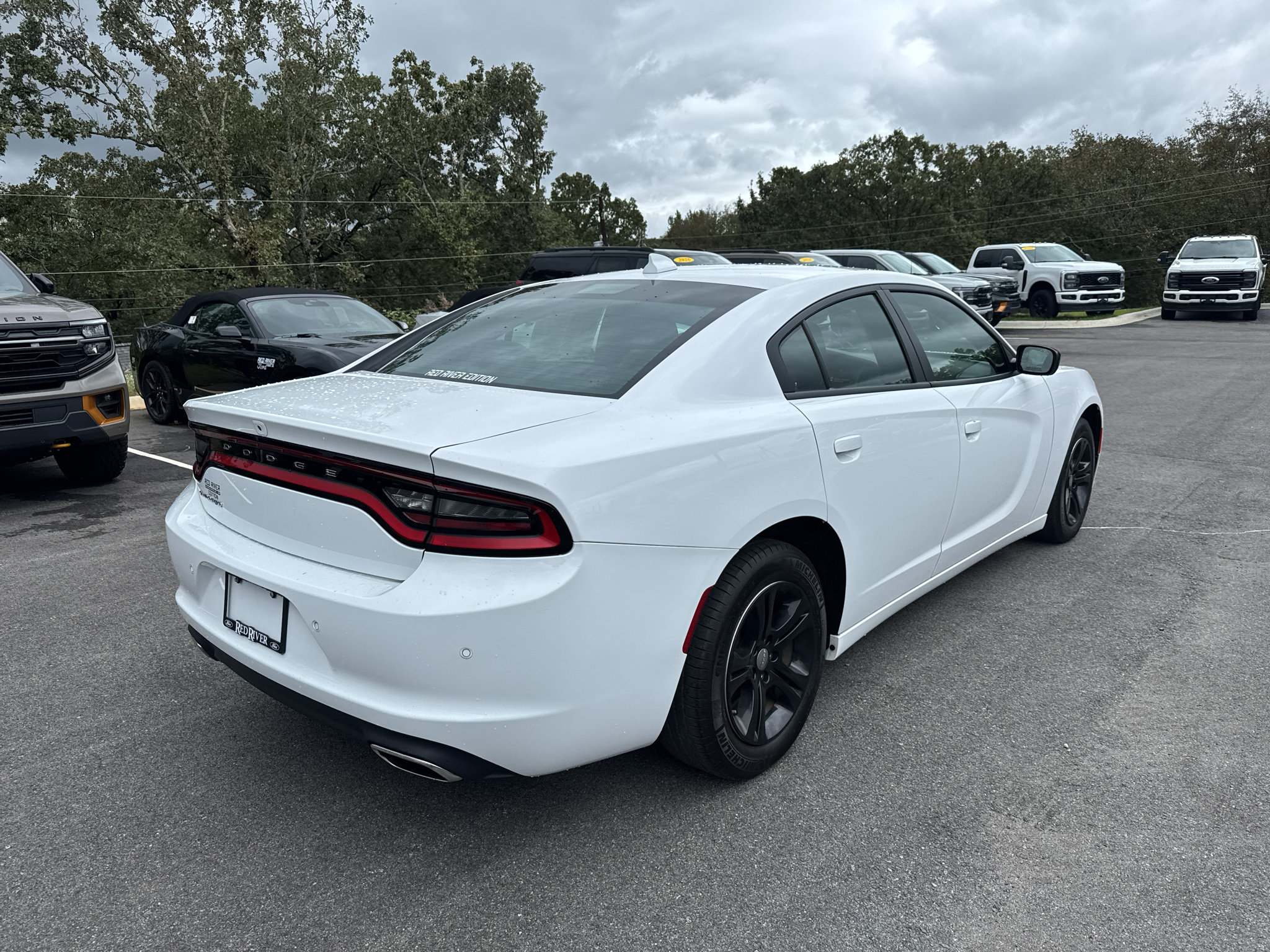 Used 2023 Dodge Charger SXT RWD image 9