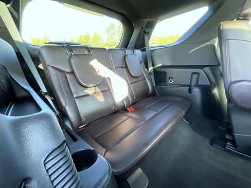 Used 2025 Ford Explorer Platinum w/ LUX Leather Package AWD/4WD image 21