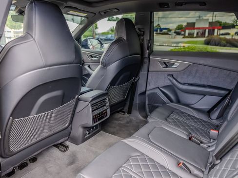 Used 2024 Audi SQ8 Premium Plus AWD/4WD image 22