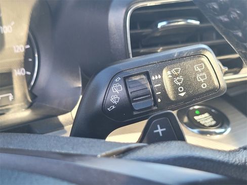 Used 2020 Ford Explorer XLT w/ Equipment Group 202A image 29