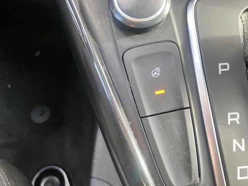 Used 2017 Ford Focus Titanium w/ Titanium Technology Package image 18