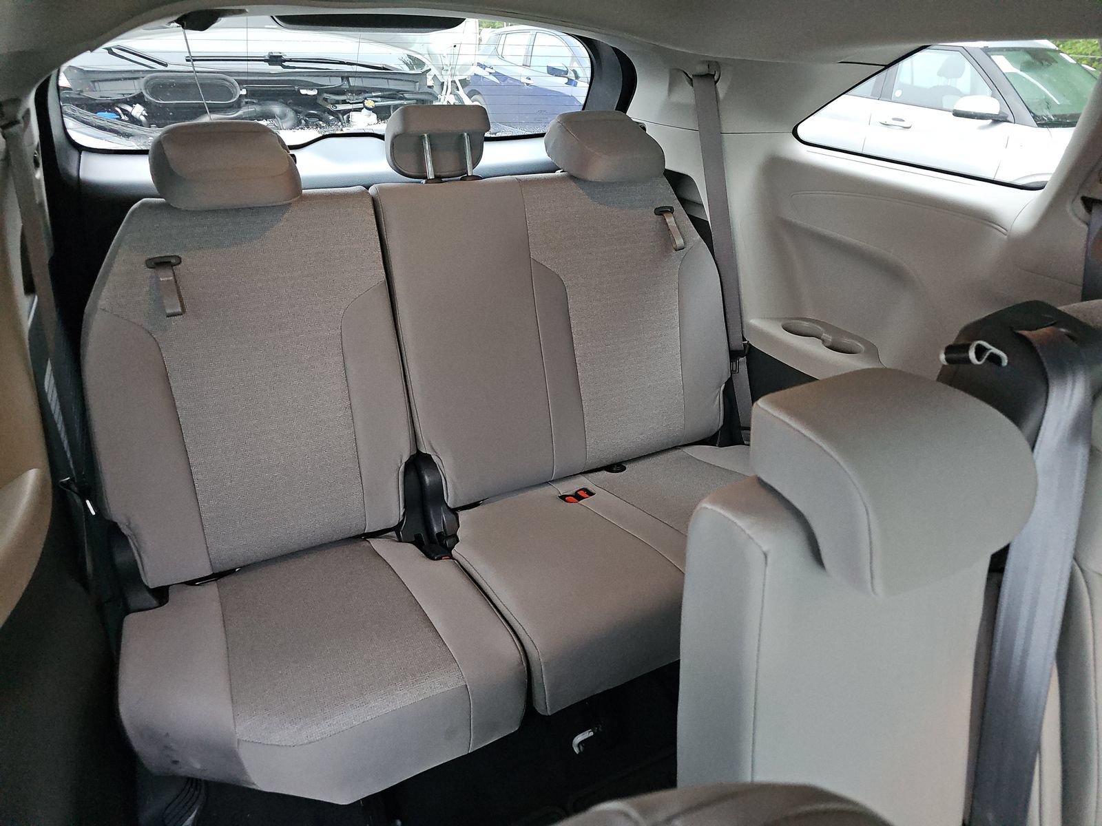 Used 2024 Toyota Sienna LE AWD/4WD image 13