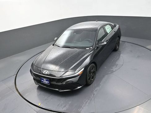 New 2026 Hyundai Elantra SEL Sport Premium FWD image 24