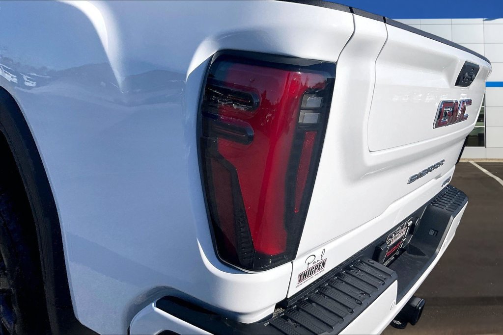 New 2026 GMC Sierra 2500 AT4 w/ AT4 Premium Plus Package AWD/4WD image 26
