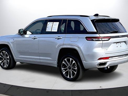 Used 2022 Jeep Grand Cherokee Overland w/ Advanced Protech Group III image 6