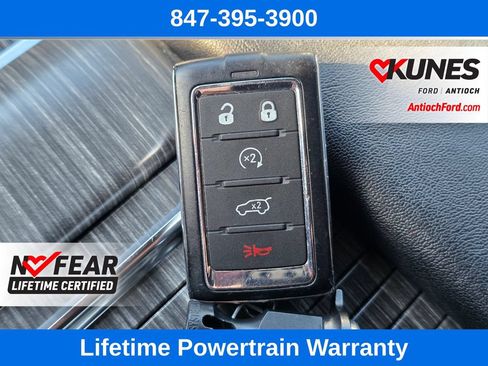 Used 2024 Jeep Wagoneer L Series II w/ Flexible Seating Group AWD/4WD image 17
