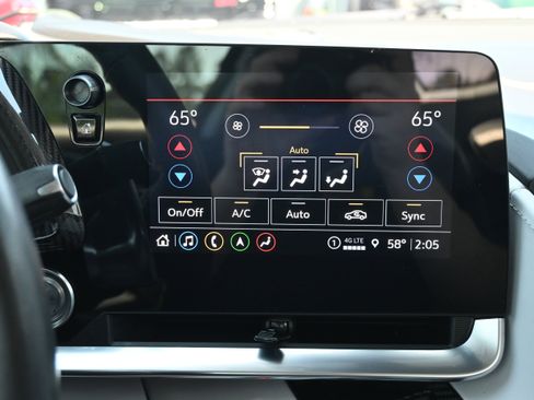 Used 2022 Chevrolet Corvette Stingray Premium Conv w/ Z51 Performance Package image 18