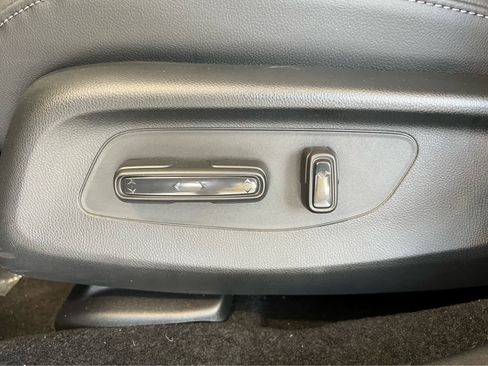 New 2026 Honda HR-V EX-L image 14