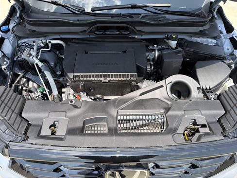 Used 2025 Honda Pilot TrailSport image 25