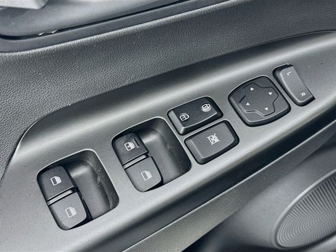 Used 2023 Hyundai Kona SE w/ Cargo Package image 17