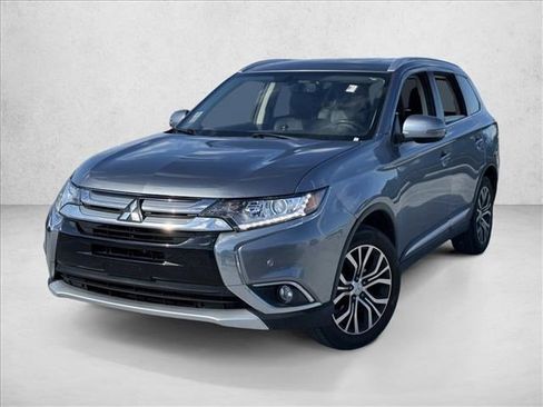 Used 2017 Mitsubishi Outlander SEL image 1
