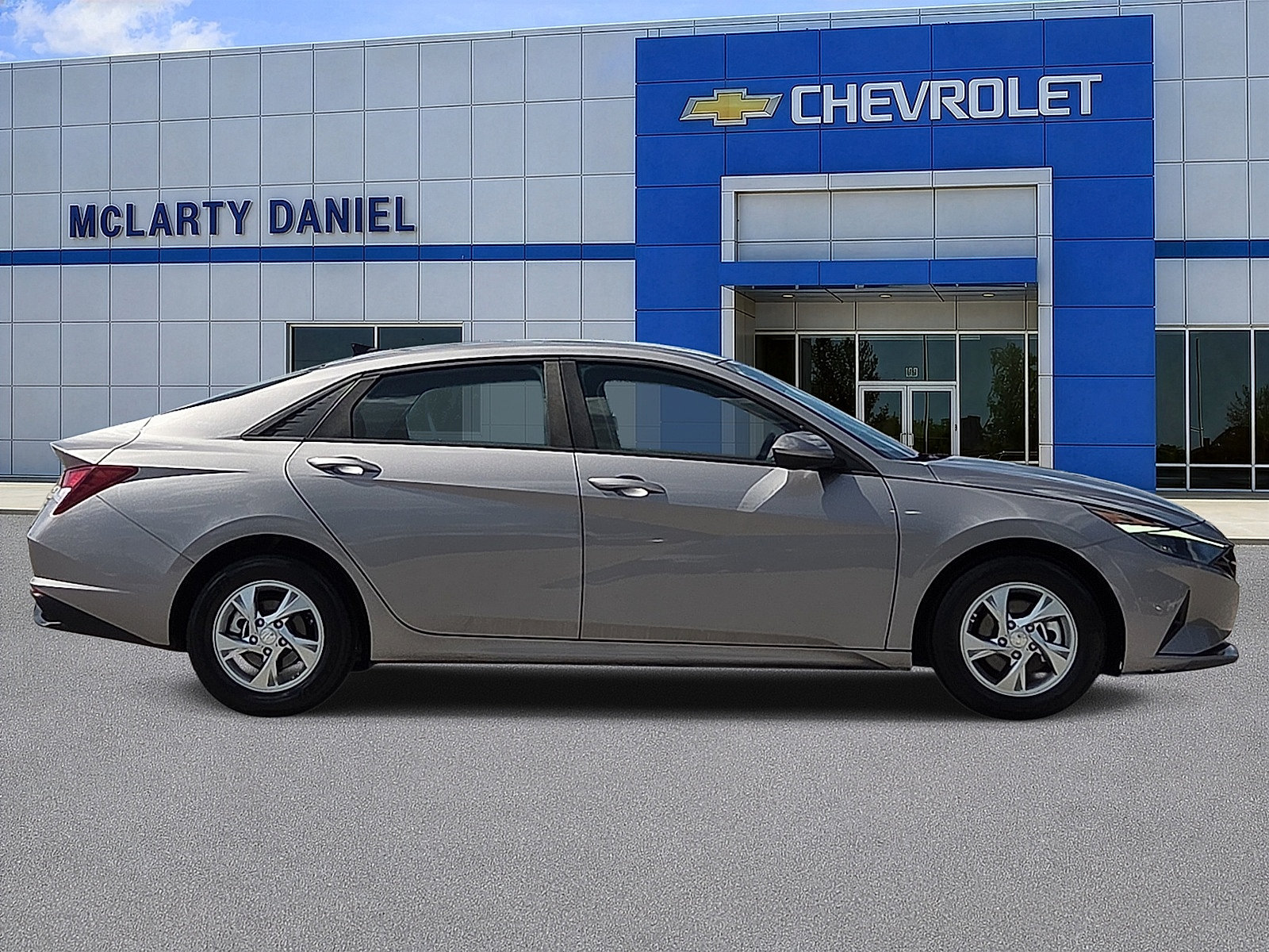 Used 2023 Hyundai Elantra SE FWD image 6