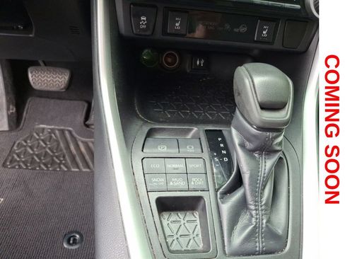 Used 2019 Toyota RAV4 XLE w/ Convenience Package AWD/4WD image 15