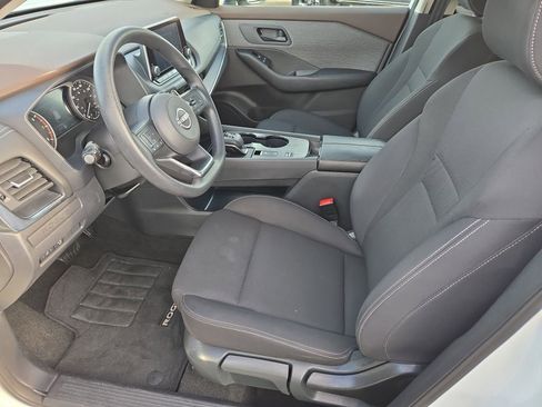 Used 2023 Nissan Rogue S image 15