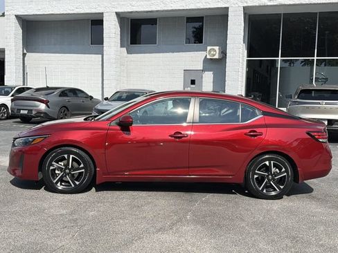 Used 2025 Nissan Sentra SV FWD image 2