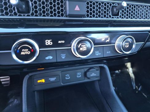 Certified 2025 Honda Civic Sport image 17