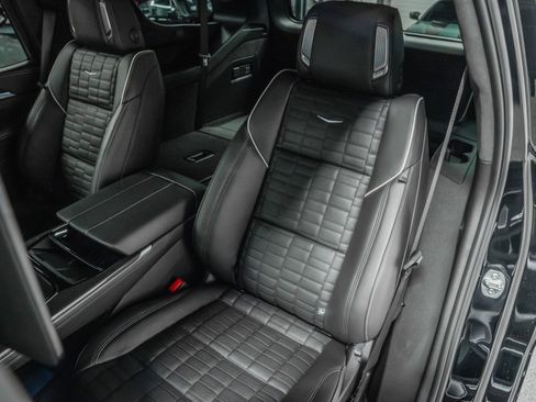 Used 2026 Cadillac Escalade V image 15