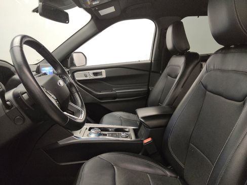 Used 2020 Ford Explorer Limited AWD/4WD image 17