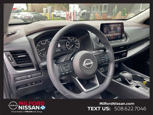 Certified 2023 Nissan Rogue SV w/ SV Premium B Package AWD/4WD image 8
