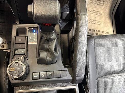 Used 2025 Toyota 4Runner TRD Off-Road Premium w/ Tow Technology Package AWD/4WD image 31