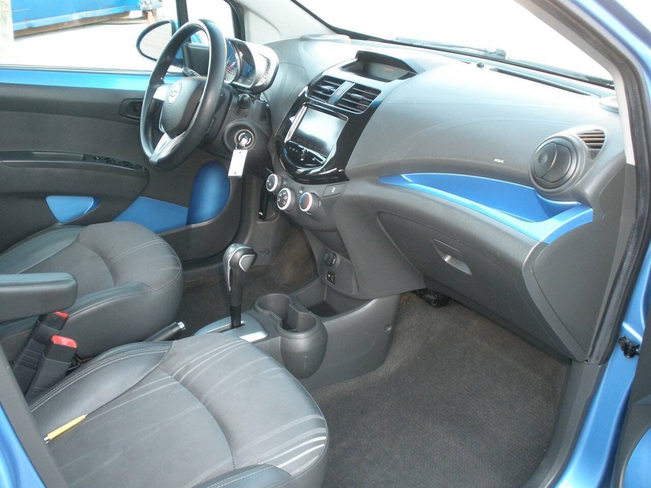 Used 2014 Chevrolet Spark LT FWD image 27
