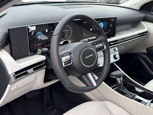 New 2026 Hyundai Tucson SEL image 16