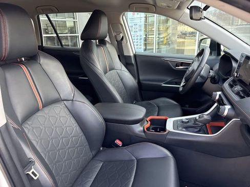 Used 2024 Toyota RAV4 Adventure image 31