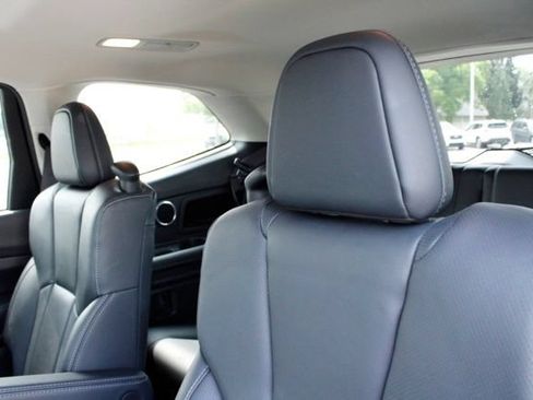 Used 2023 Subaru Ascent Limited w/ Technology Package AWD/4WD image 15