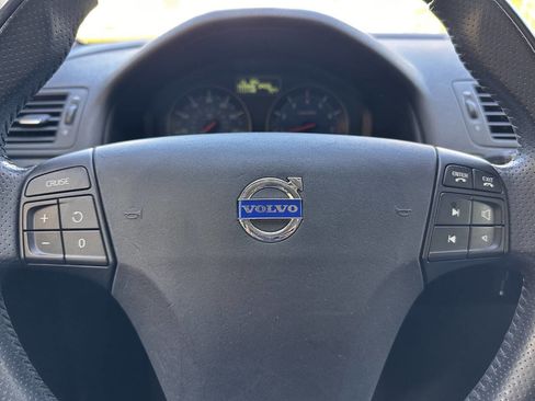 Used 2009 Volvo S40 T5 R-Design image 15