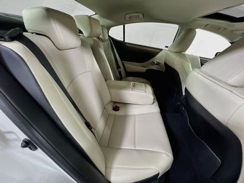 Used 2025 Lexus ES 350 w/ Premium Package FWD image 26