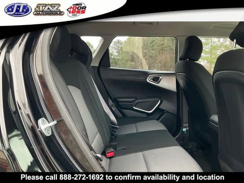 Used 2020 Kia Soul LX FWD image 13