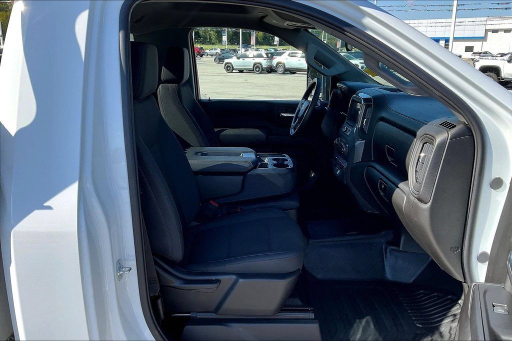 Used 2025 Chevrolet Silverado 2500 W/T RWD image 14