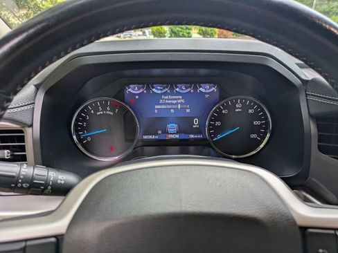 Used 2022 Ford Expedition XLT AWD/4WD image 16
