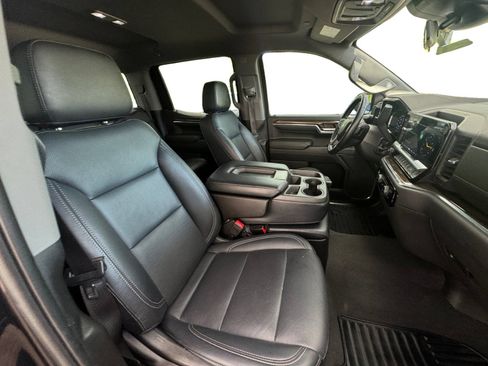 Used 2023 Chevrolet Silverado 1500 LT AWD/4WD image 15